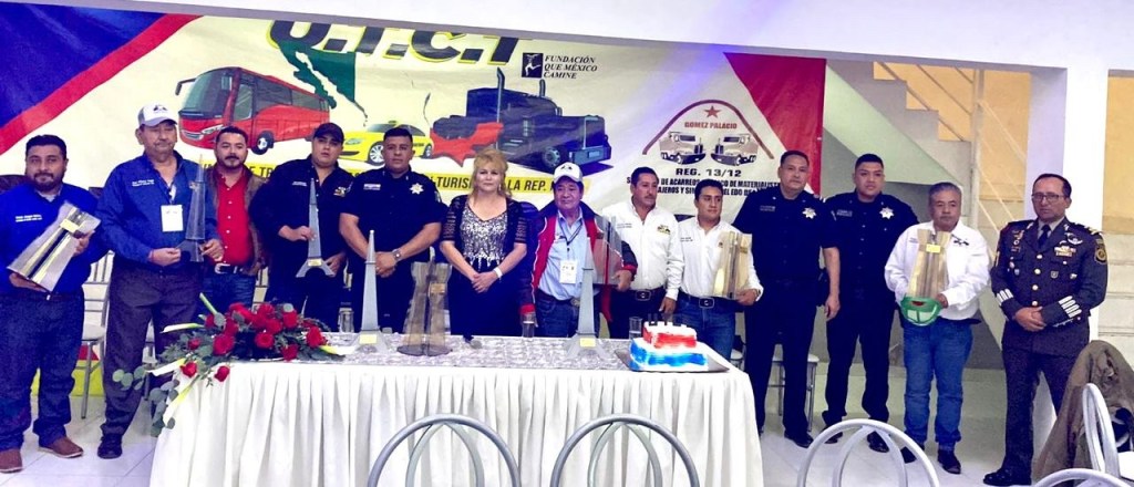 Ratifican compromiso de seguir apoyando a los transportistas de carga y&nbsp;turismo.