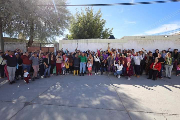 En un encuentro con los Comités de Defensa de la Cuarta Transformación, de este municipio, la diputada Sandra Amaya afirmó con convicción que junto a la Coordinadora Nacional, Dra. Claudia Sheinbaum, se asegura un futuro sólido y promisorio para&nbsp;Durango.