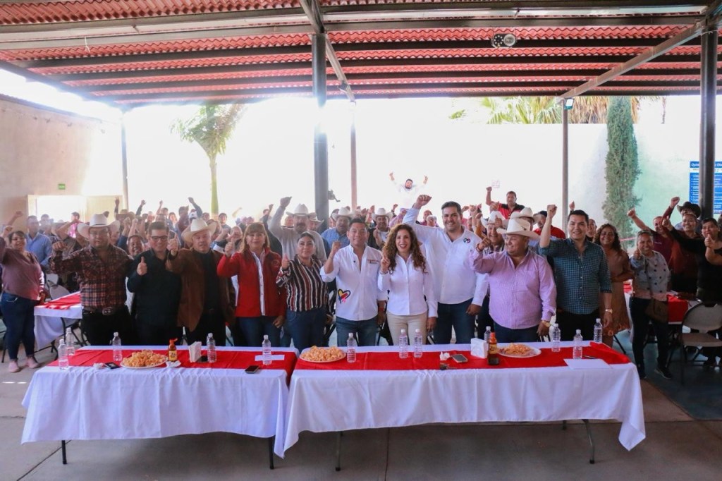 CRISTIAN Y GINA VISITAN VILLA GREGORIO&nbsp;GARCÍA.
