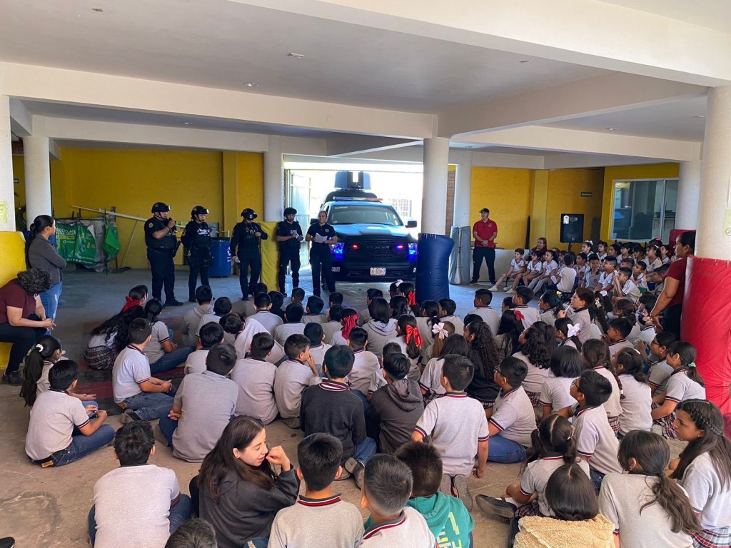 Autoridades policiacas promueven la proximidad social en escuelas de Gómez&nbsp;Palacio.