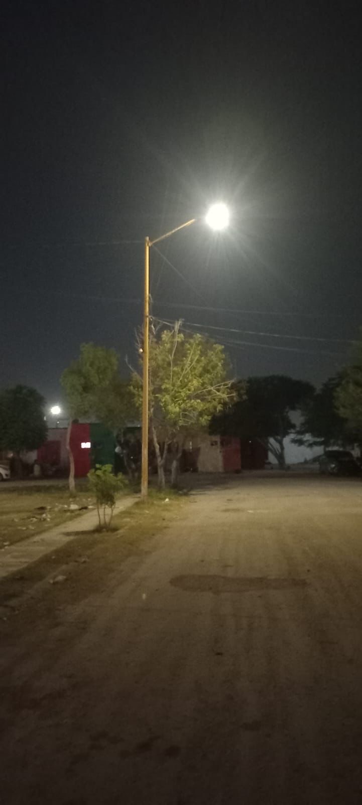 Rehabilitan alumbrado en la calle Gaspar Espinoza de la Ampliación San&nbsp;Antonio.