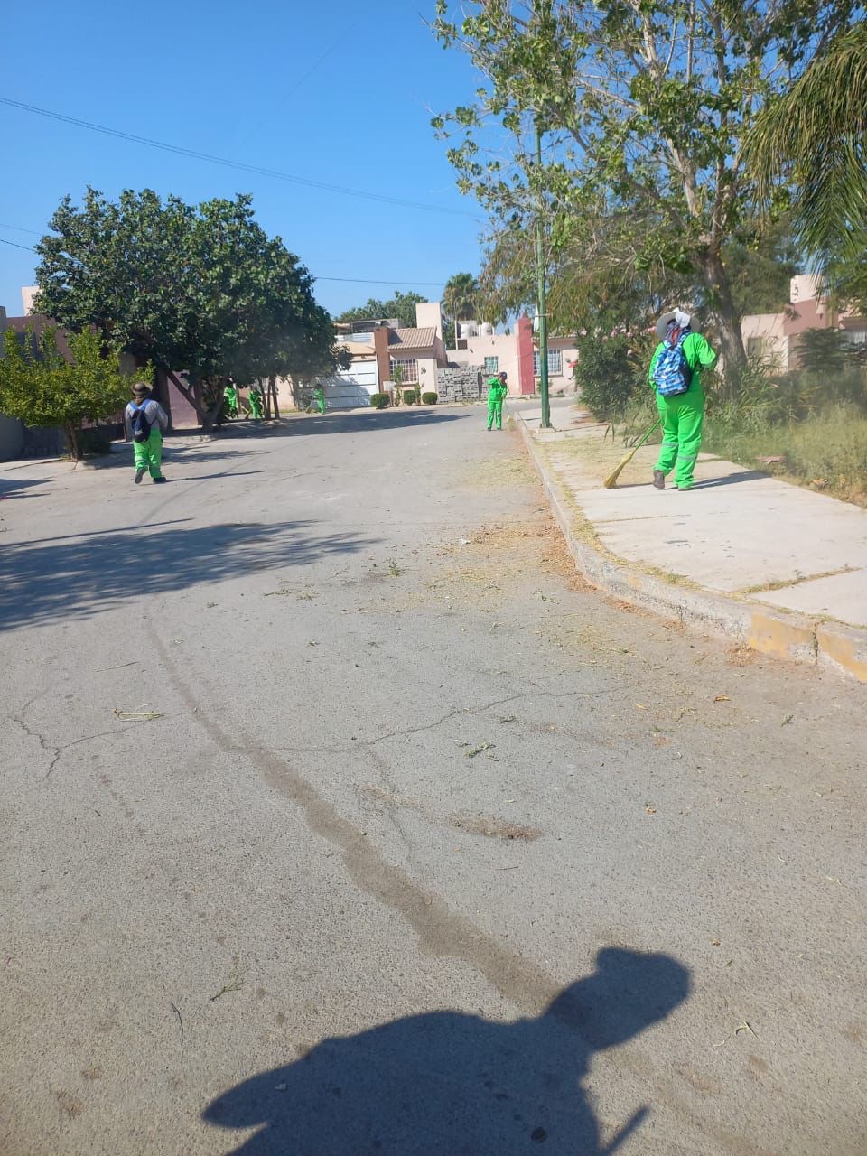 Acude Servicios Públicos Municipales a realizar limpieza en El&nbsp;Campanario.