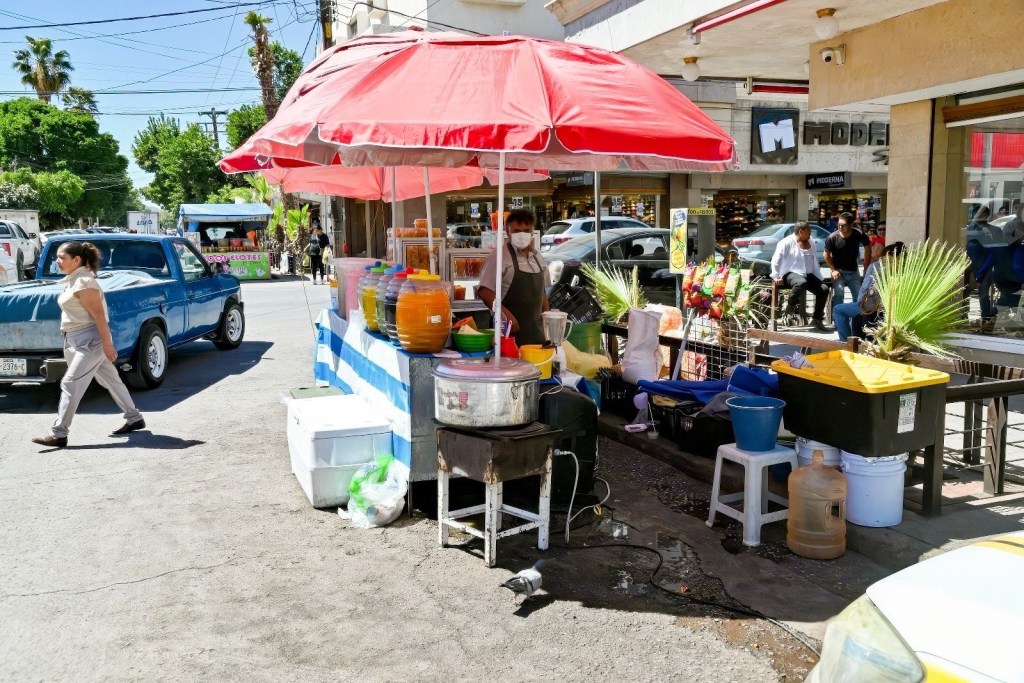 Supervisa Ayuntamiento higiene en puestos ambulantes de comida